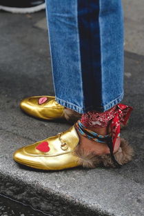 搜狐公众平台 人气超过小白鞋 我承认今年的 拖鞋 有点美 种草机 