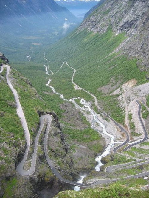 盘点全球最疯狂的公路 旧金山陡峭山坡百转千回 