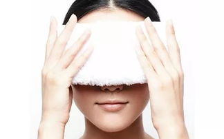 24岁的郑合惠子一天用3种眼霜 你还打算到25岁再开始保养眼部