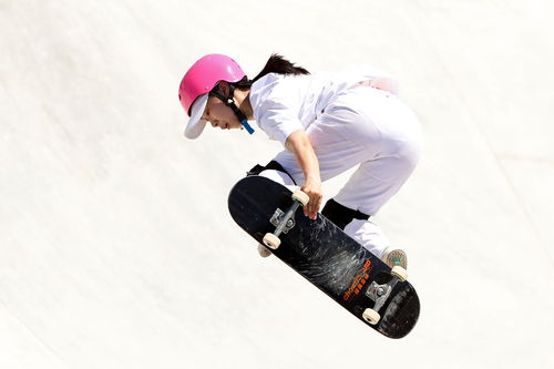 一个陪同学的故事 中国滑板女孩张鑫踏上了奥运赛道