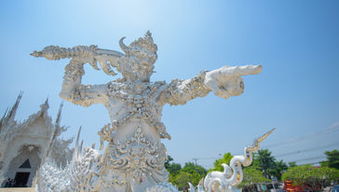 泰国清莱温泉广场 白庙 狮子公园 黑庙包车一日游
