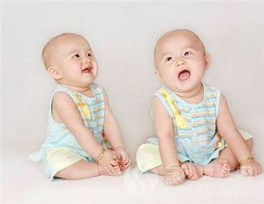 应该如何照顾双胞胎婴儿(双胞胎如何护理)