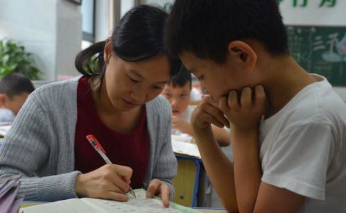 中小学课后服务再延时,老师该几点下班,教育部给出暖心回应