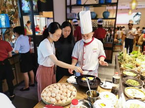 数百名子女在苏州某餐厅为父母做菜,顾客 看看别人家的孩子