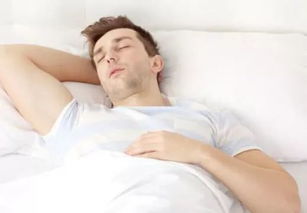 半夜睡觉时,双腿猛然一抖是怎么回事 医生 可能是这3种原因