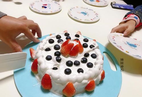 特殊时期,女儿十岁生日想吃蛋糕,看看她老爸的首次制作,赞不赞