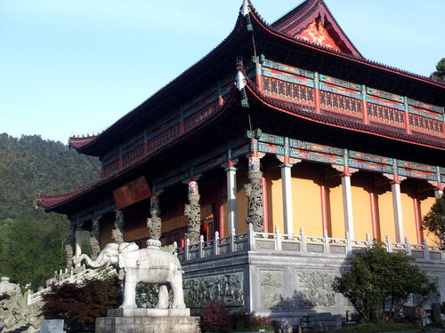 安徽香火旺盛的一座寺庙,是全国重点寺院,是九华山四大禅林之一