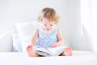 睡前陪孩子做5 15分钟阅读,孩子将一生受益 