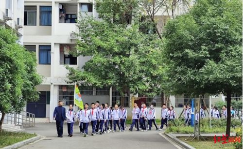 金堂中学一年学费多少钱 金堂中学怎么样