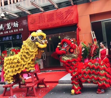 舞狮用什么贴纸(舞狮用什么贴纸好)