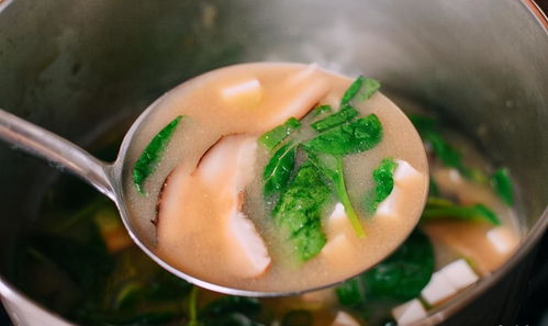 味增汤是用什么材料做的,味噌汤的做法？