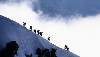 西藏商业登山试水国际市场 10人登顶南美最高峰