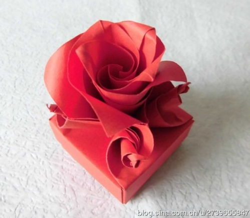 纸玫瑰花的折法之折纸玫瑰盒图解教程 