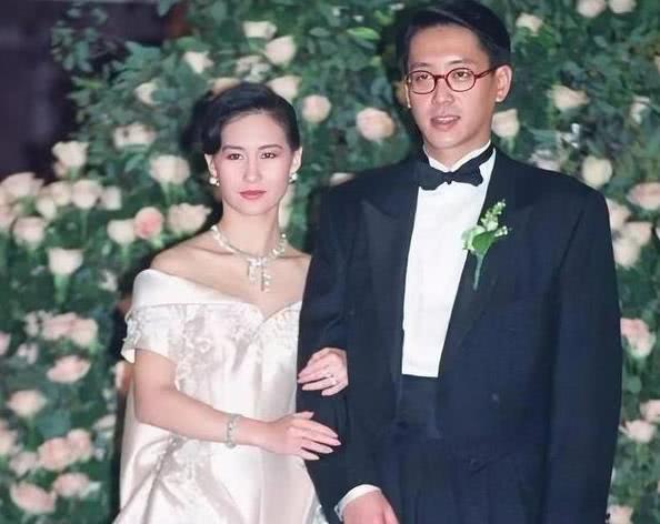 奚梦瑶嫁人后,并未举办浪漫婚礼,与大姑姐豪华婚礼对比惹人心寒