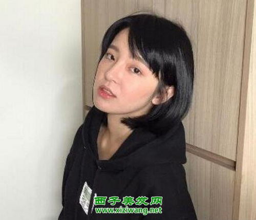 面试短发怎么处理 短发女生面试发型如何扎 