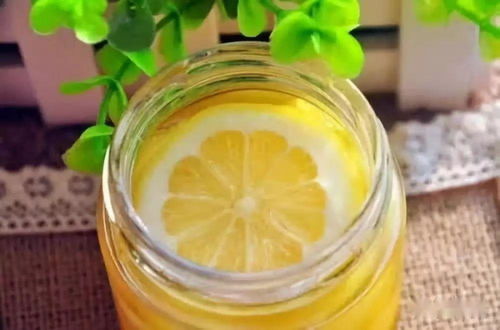 蜂蜜柠檬水 柠檬蜂蜜水的功效与作用
