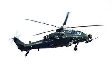 绿色武装直升机图片