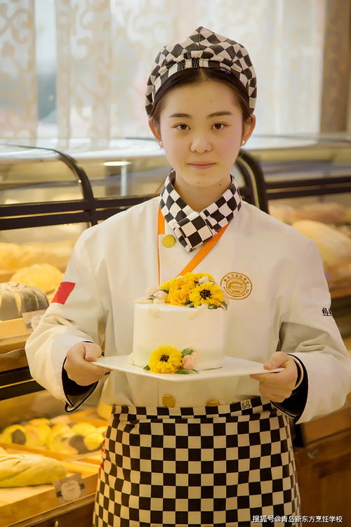 初高中毕业的女生学厨师好么 有前途么