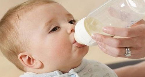 宝宝吐奶是什么原因？宝宝吐奶的原因