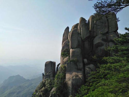 九华山汽车2日游 2人起订含往返车费,九华山大门票,景区交通,导服,九华山上农家2至3人间住宿,全程无购物 出发 