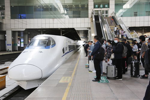 小长假北京铁路局运送216.07万人