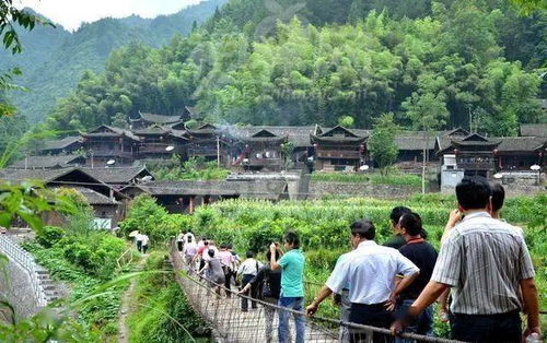 如何正确开发乡村旅游，要注意些什么(开发乡村旅游项目的资源条件包括)