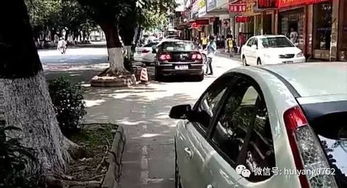 惠阳一男子踹打路边小车,被发现后还说车子是他的...