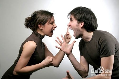 情侣吵架如何哄女朋友开心方法更有效 