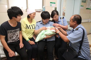 孕妇高速上临盆加油站女员工帮接生，搭“临时产房”助母女平安！