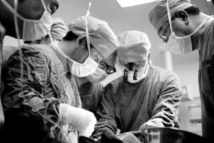年均30万器官移植需求 专家建议脑死亡立法 