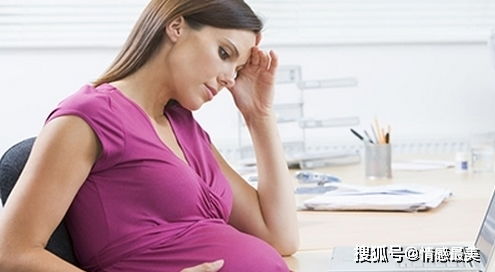 怀孕期,如果孕妇有下面4种 症状 ,特别是第一种,孕妈要重视