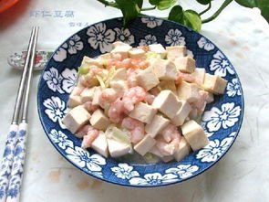 虾仁豆腐(虾仁可以和豆腐一起吃吗虾仁能和豆腐同吃吗)