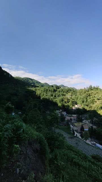 贵州纳雍姑开,风水宝地,背靠山,前有龙潭,还望的远 