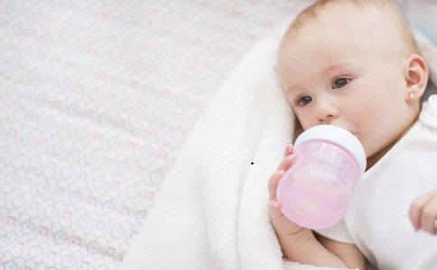 宝宝吃奶粉过敏症状？奶粉过敏会出现什么症状