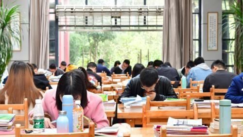 不适合学生高考 复读 的4个省份,尤其是文科生,能走的尽量走