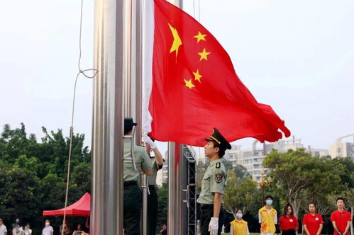 今晨,华南理工三校区同升国旗,共庆祖国华诞