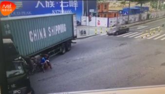 深圳 大货车路口突然掉头 男子被碾身亡 组图