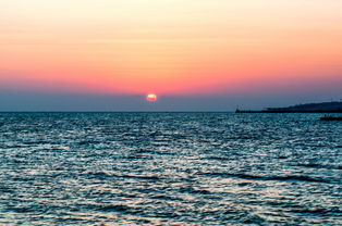日出红海