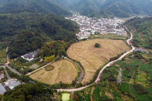 刘伯温按星象设计一古村,百年来风水无人可破,至今仍有怪事发生