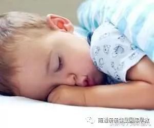 小孩磨牙是什么原因，小孩晚上睡觉磨牙是什么原因