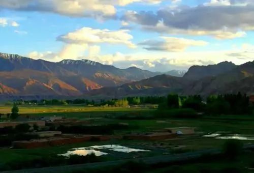 新疆喀什岳普湖巴依阿瓦提乡天气预报