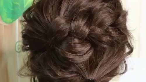 婆婆盘头发的简单方法(婆婆的盘发型)