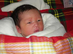 2010年农历7月18日7点5分出生的女宝宝取名,宝宝缺水和火请大家速帮忙取个好听点的名字