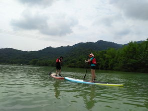 从化大江里玩桨板