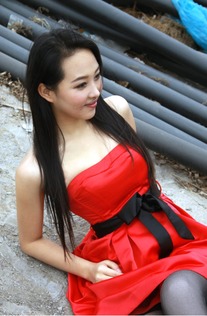 中国最美女校长 初中时已是大美人 