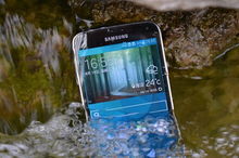 使用小常识 手机掉到水里后该怎么办