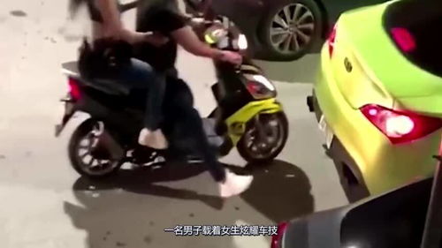 男子带女友骑摩托车兜风,本想耍帅一番,下一秒女友当场无语 