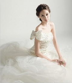 身材娇小的新娘挑选婚纱礼服方法