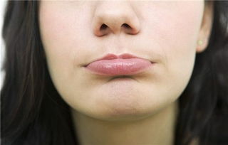 嘴唇发干是什么原因？口干舌燥嘴唇发干是什么原因