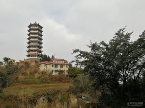 北鼻.驾车上山顶,爬上登云楼顶看美景